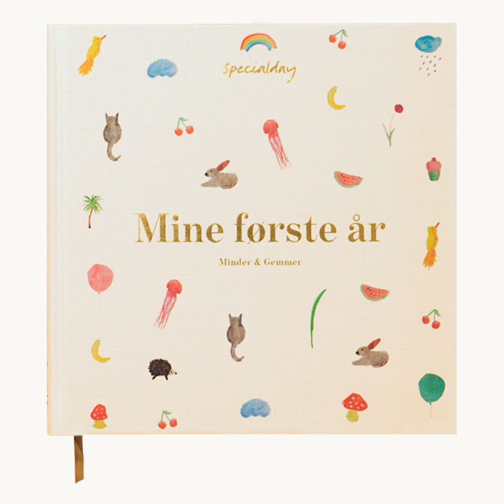 Barnets bog - Mine Første År