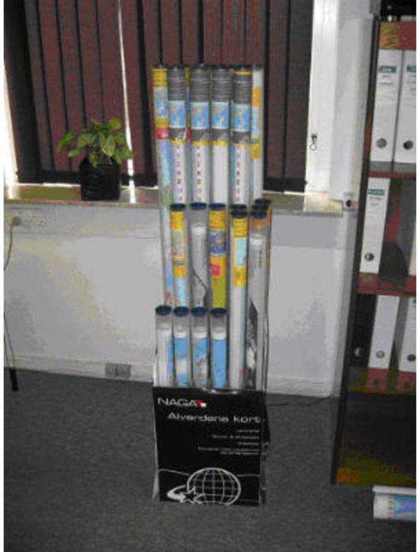 DISPLAY TIL NAGA KORT SAMLET INKL. ALLE TRE DELE