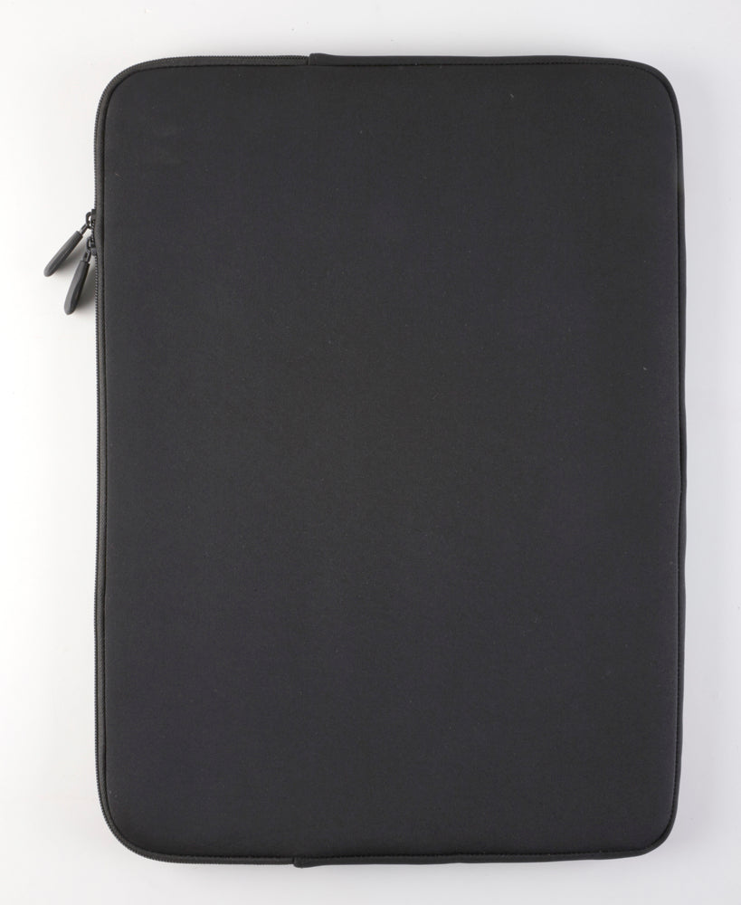 Sleeve ensfarvet sort 17,3"