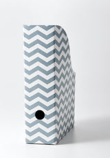 TIDSSKRIFTSKASSETTE KARTON BLÅ ZIGZAG A4