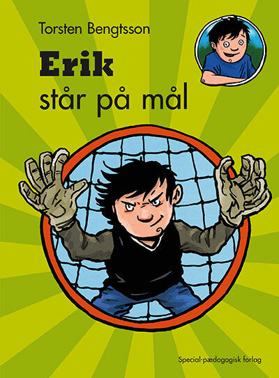 Erik står på mål