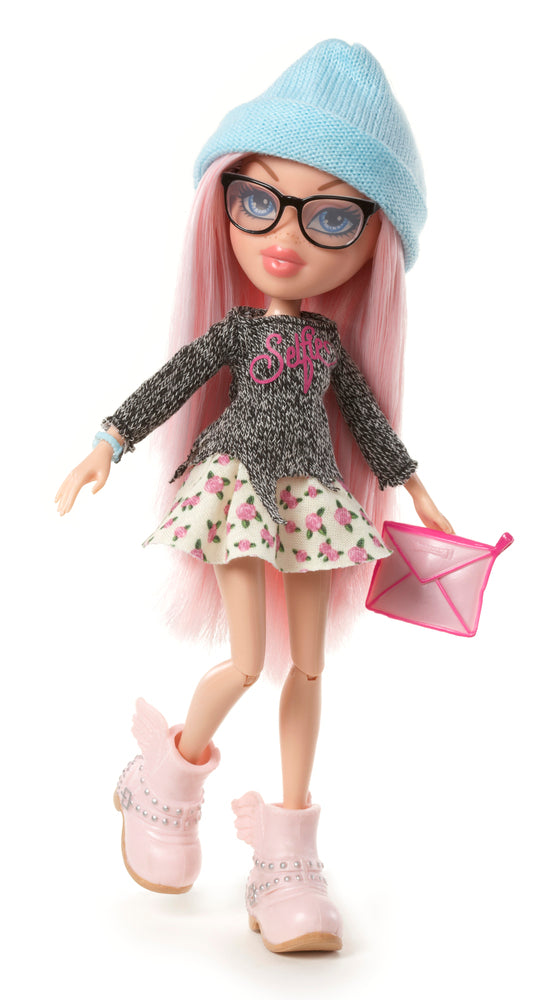 BRATZ #SELFIE SNAPS DOLL-CLOE