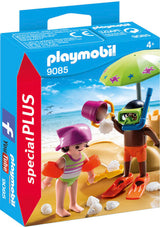 9085 BØRN PÅ STRANDEN