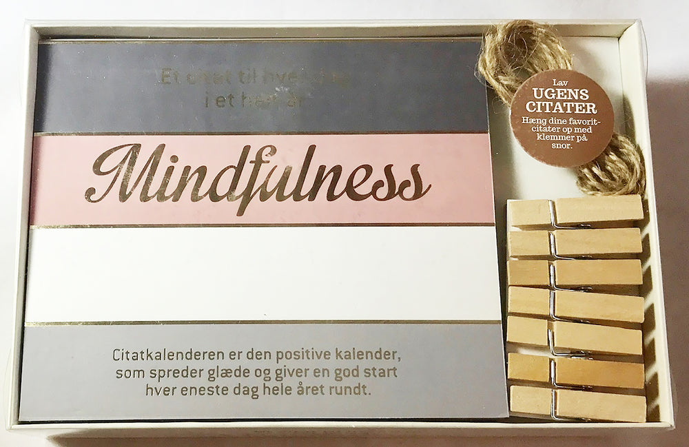 CITATKALENDER MINDFULNESS GULD FOIL 1M SNOR 7 TRÆKLEMMER