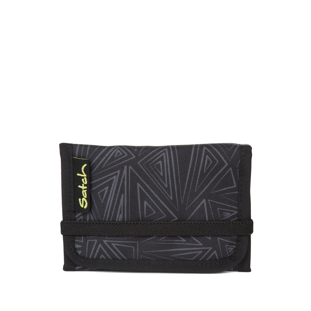 Pung Satch black bermuda