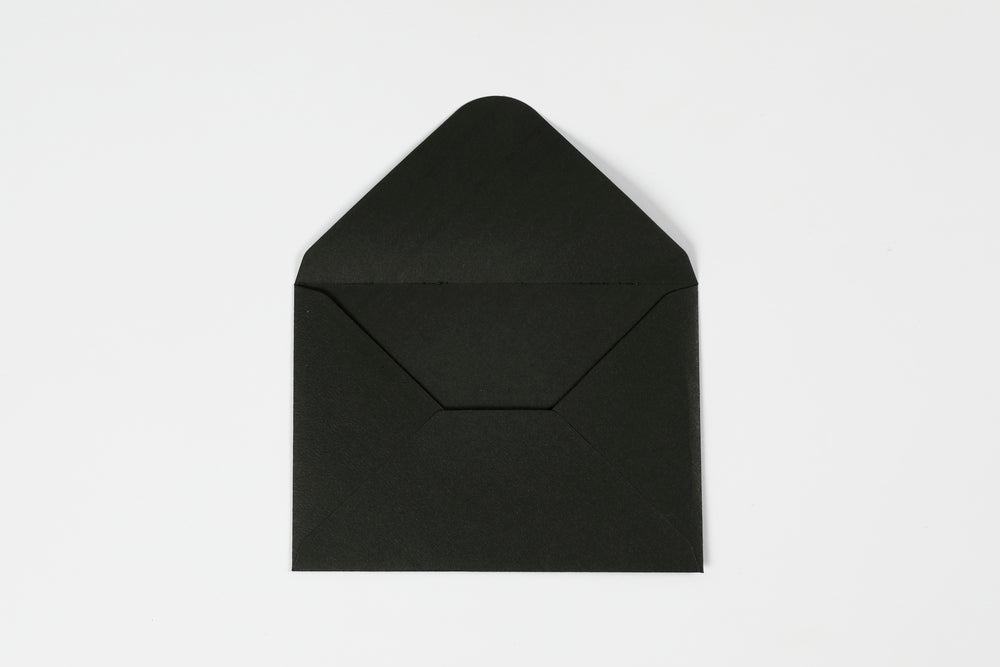Kuvert sort 11,5x16 cm 110g 10stk