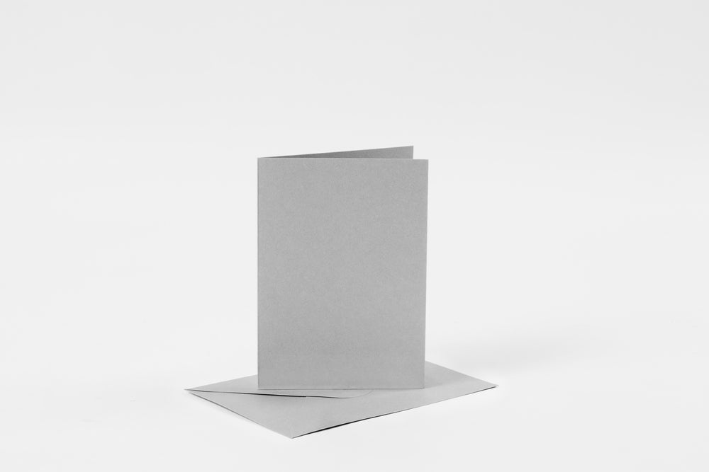 KORT OG KUVERTER KORT 10,5X15 CM GRÅ 6SÆT