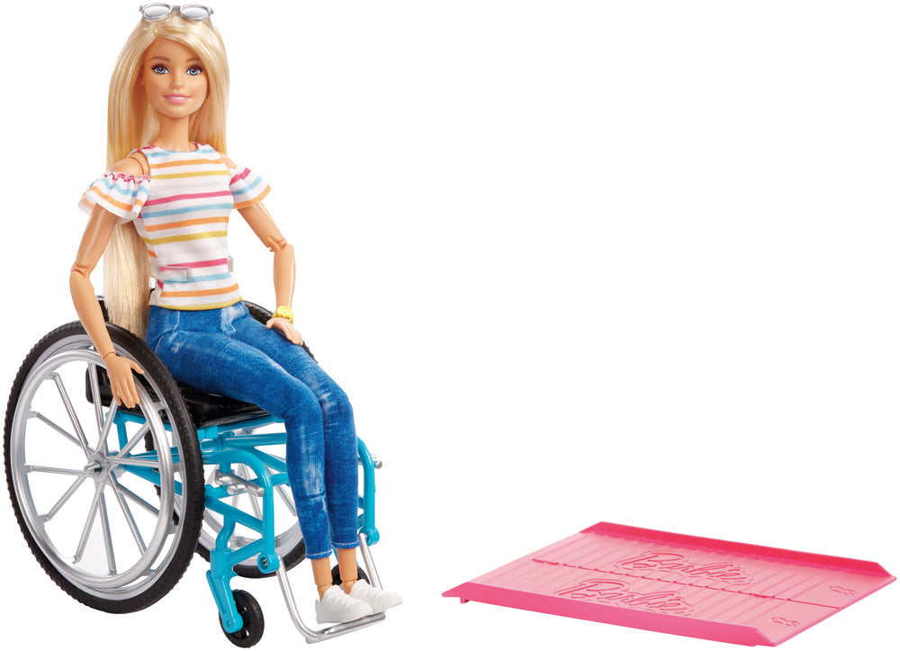 BARBIE DUKKE MED KØRESTOL OG RAMPE