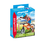 70303 Mountainbiker på bjergtur