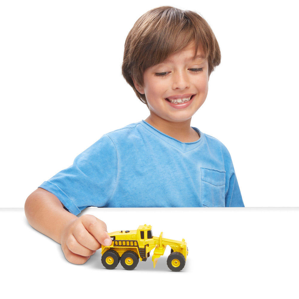 CAT Die Cast 3 Pack - Concrete Mixer, Dump Truck, & Grader.