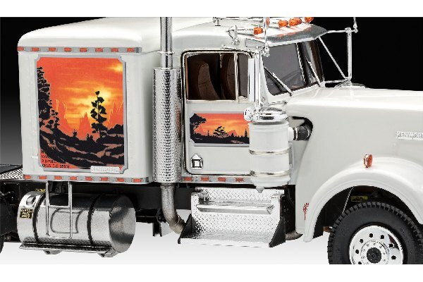 Kenworth W-900