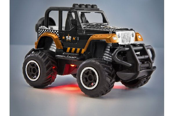 RC SUV "QUARTER BACK" 1:43