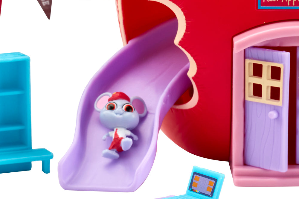 Mouse in the House the red apple school playset