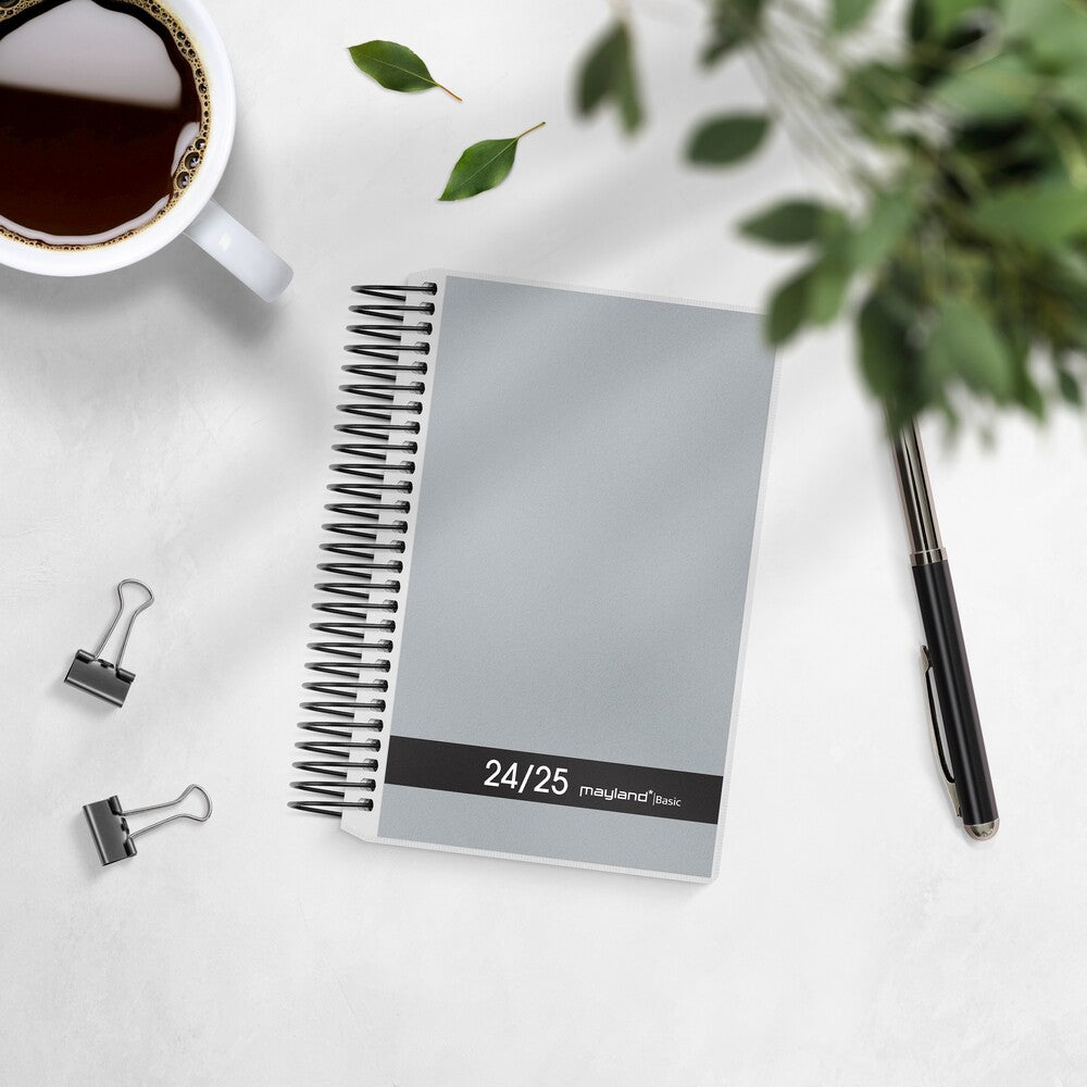 Mayland Studiekalender 24/25 Basic Mini 1 Dag Pr. Side