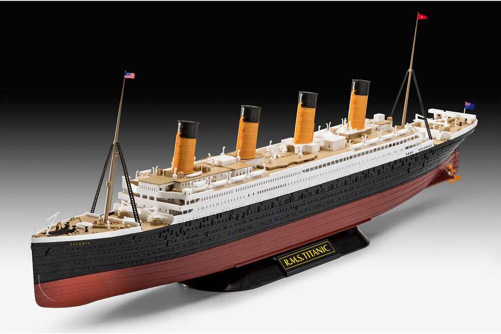 R.M.S. Titanic 1:600 click system