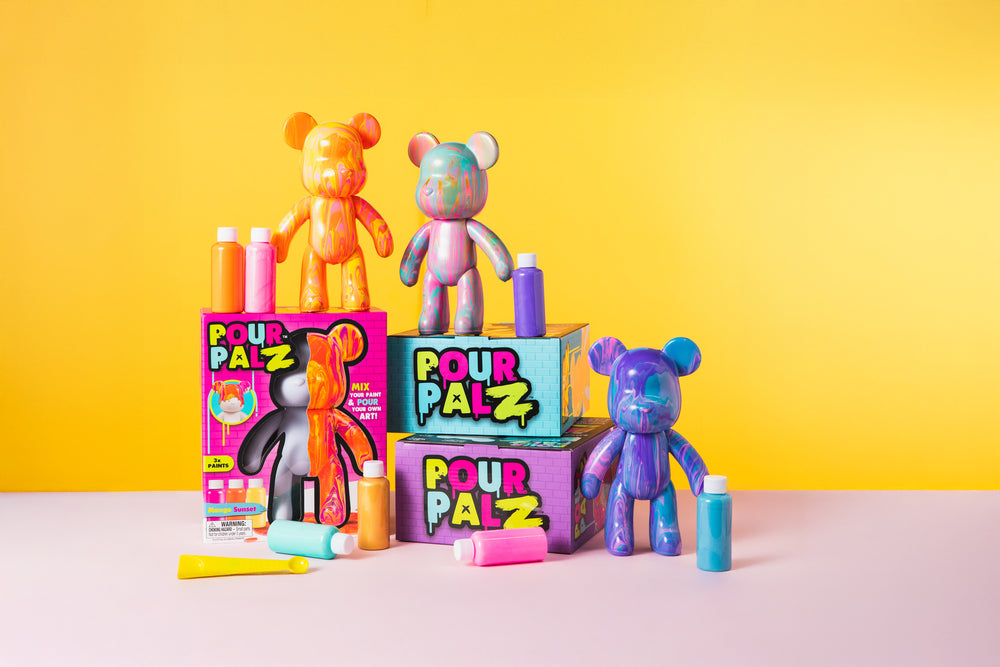 Pour Palz Bear ass